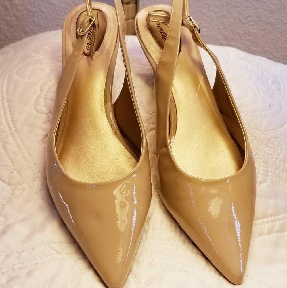 Trotters Prima Nude Patent Leather Pumps/Heels/Wom